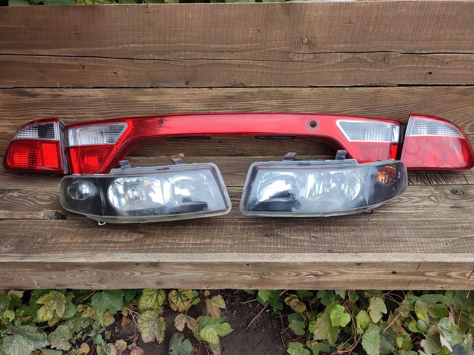 Seat Leon I (1M) (1998–2006 фари ліва стопи фонарі