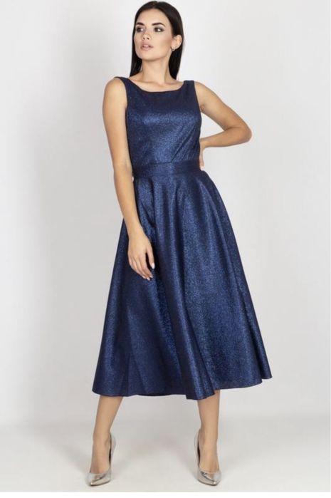 Плаття нове, М