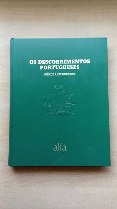 Livro "Os Descobrimentos Portugueses" de Luís de Albuquerque