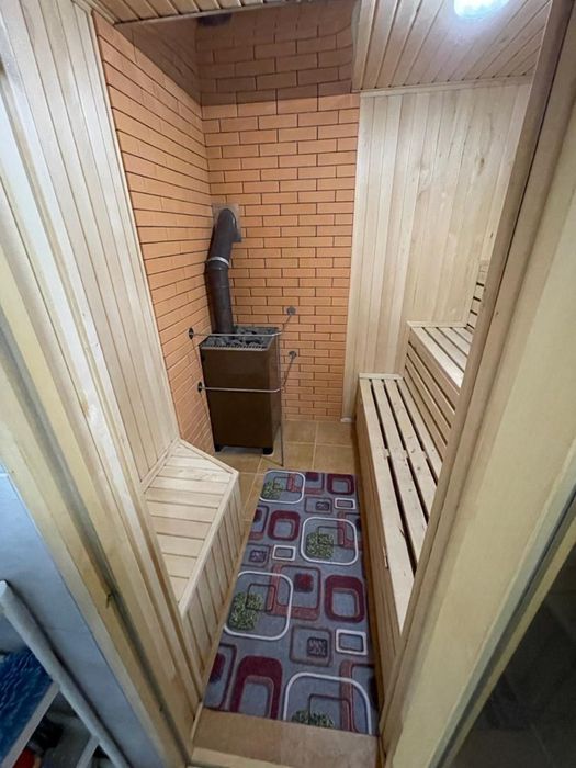 Новий будинок з лазнею біля Дніпра