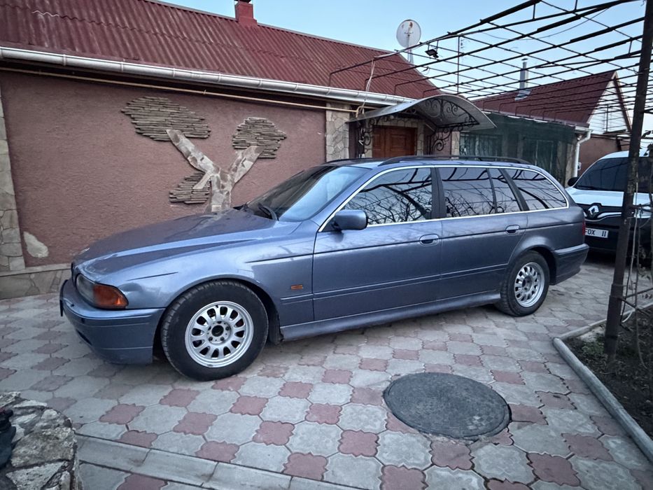 Продам BMW e39, 2.5 M57 , 2001 год