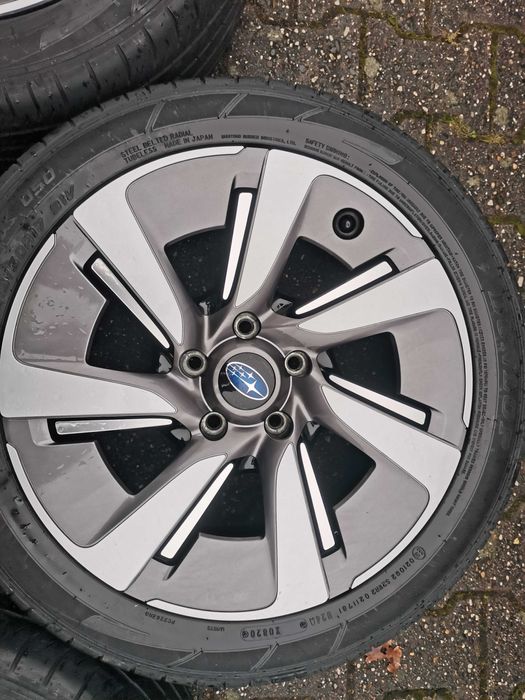 Felgi Subaru Levorg Renault 7Jx17H2 5x114,3 ET55 TPMS