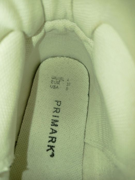 Кросівки primark