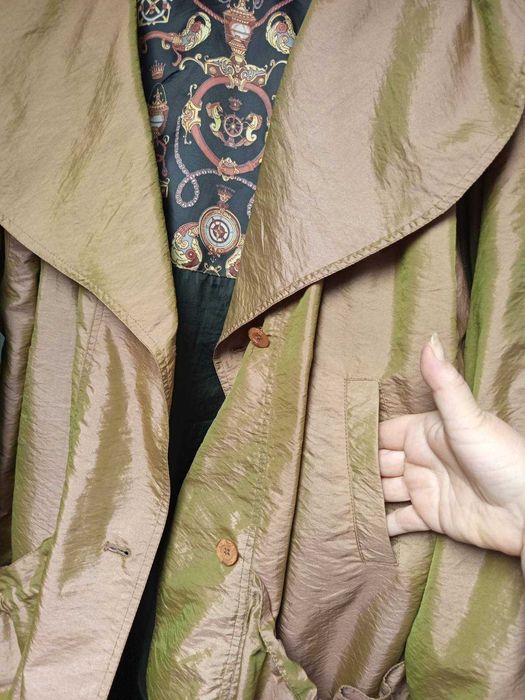 Куртка-ветровка золотистого цвета большой размер 8XL или наш 66 68 70