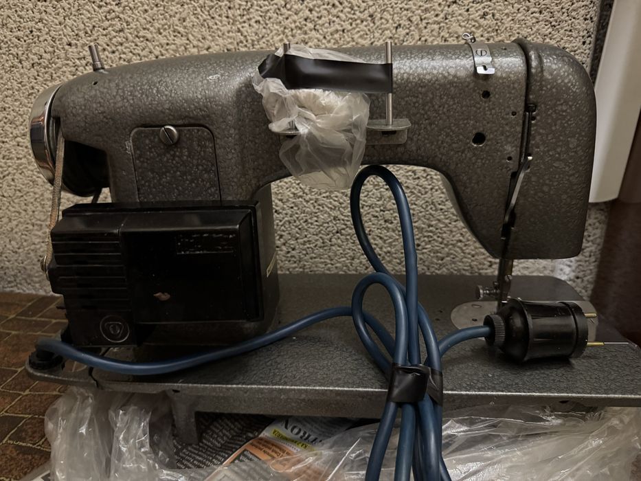 Maszyna do szycia Łucznik 91 Zakłady metalowe Waltera Radom