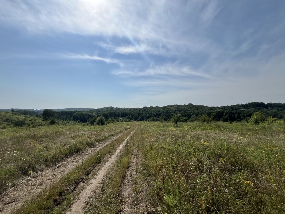 Видова ділянка з гарним краєвидом
