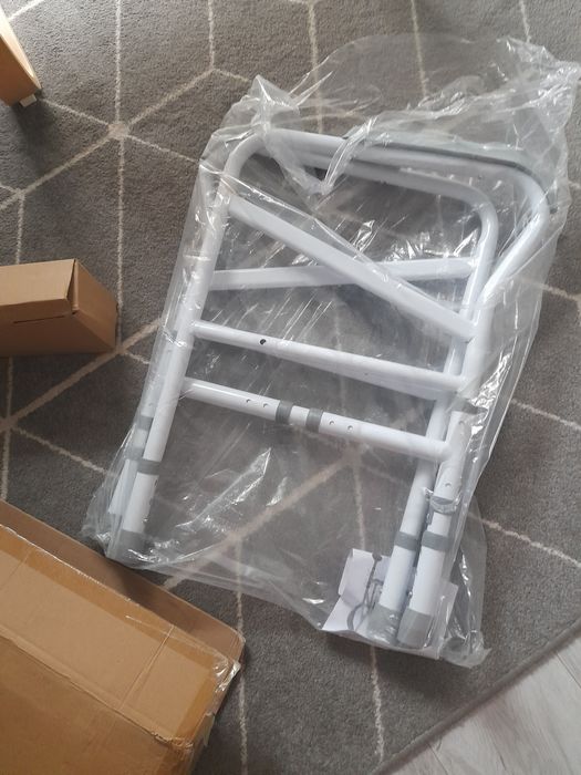 Chodzik/balkonik dla osoby starszej