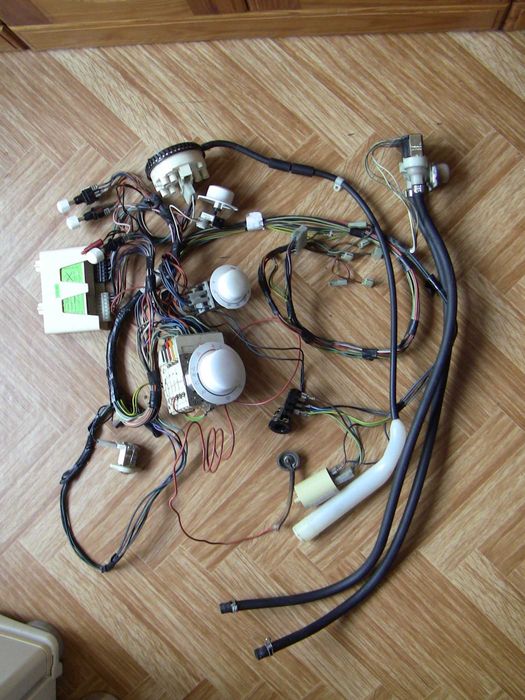 Запчасти для стиральной машинки Аристон верхняя загрузка