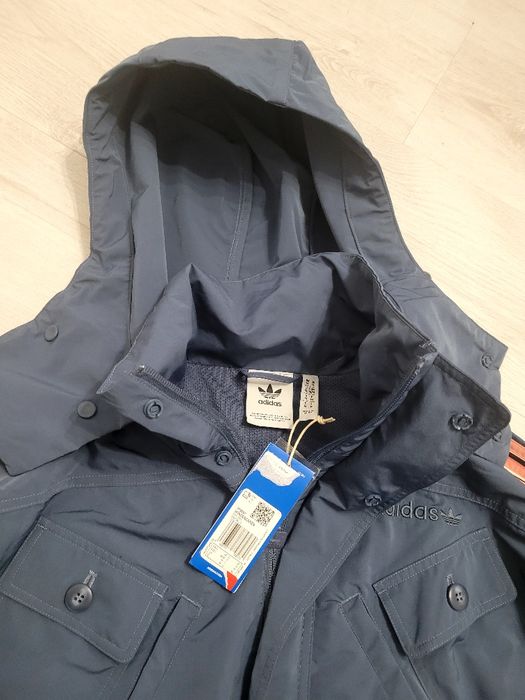 Куртка Adidas WINDRREAKER нова оригінал