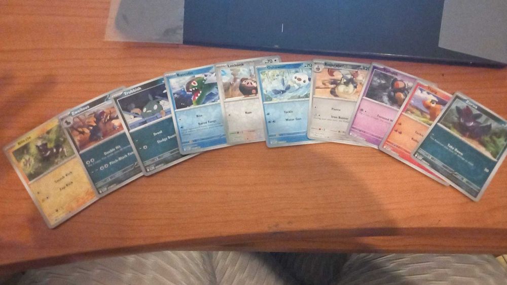 Pack de 10 cartas pokemon reverse holo originais