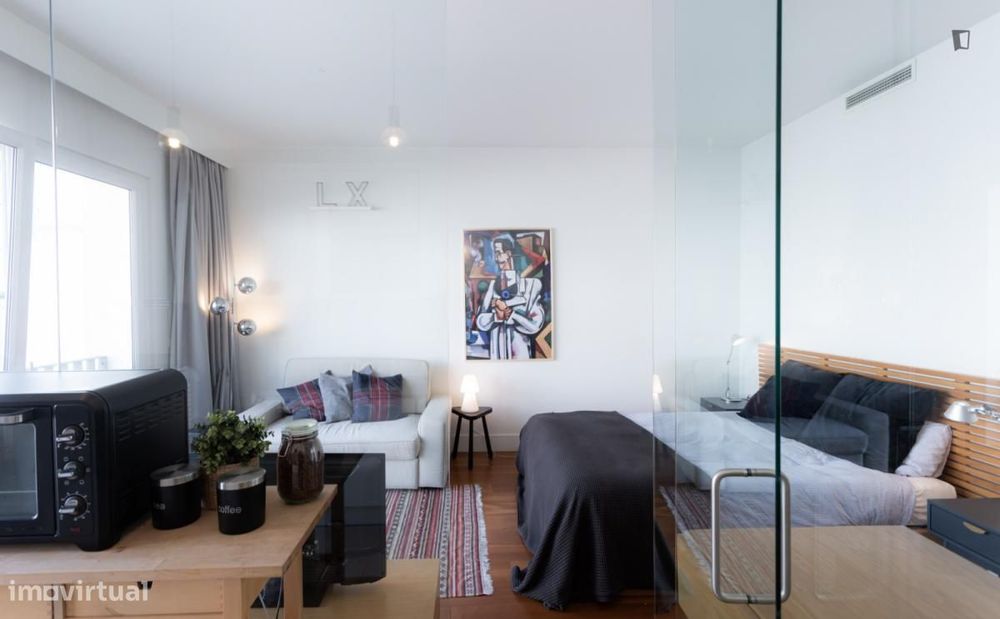 Estúdio - localizado em São Bento Lisbon