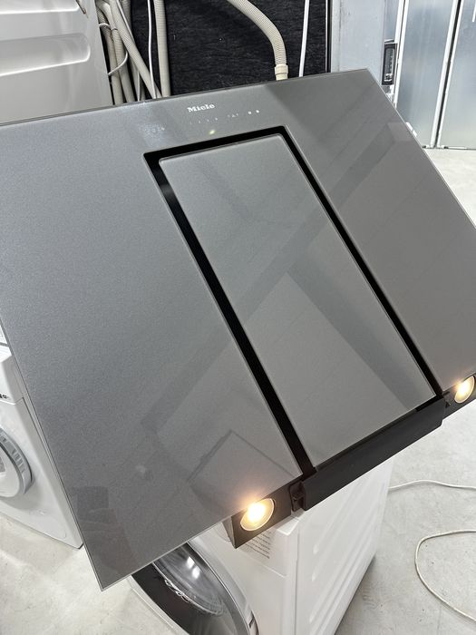 Витяжка Miele DA6498