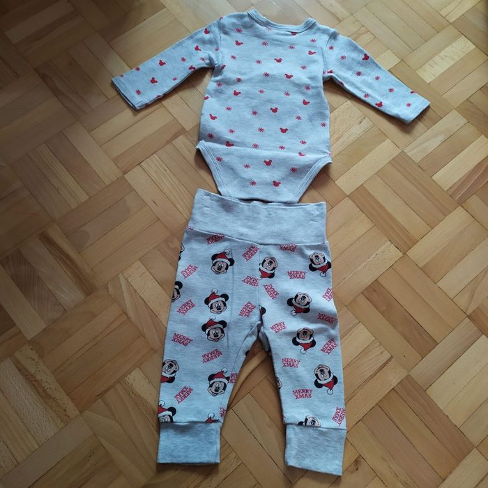 Body świąteczne wraz ze spodenkami rom 68