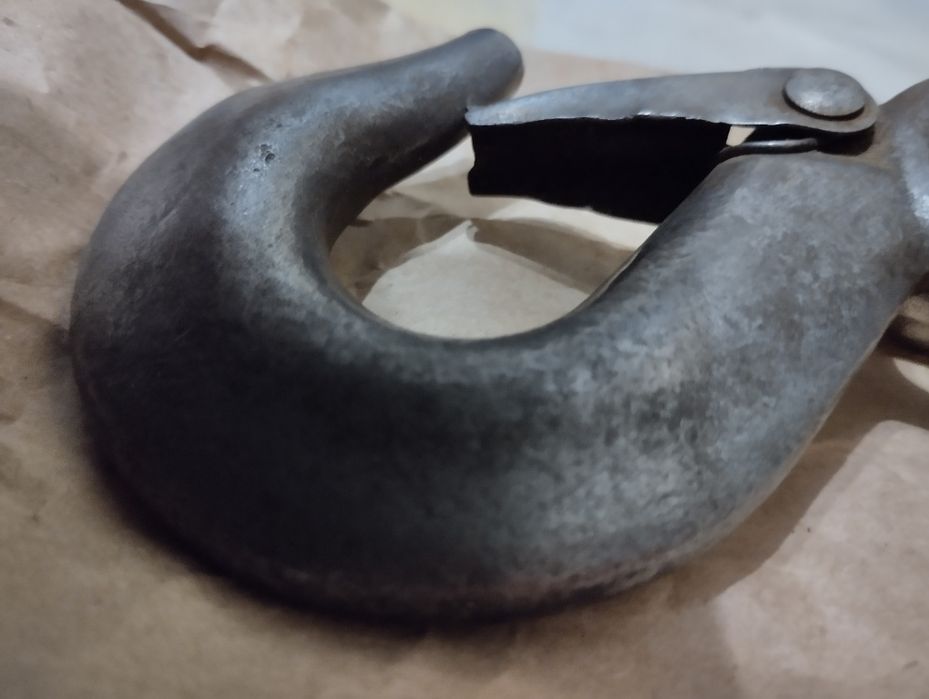 Такелажный крюк со скобой, грузоподъёмностью 1,5 т; + скобка монтажна