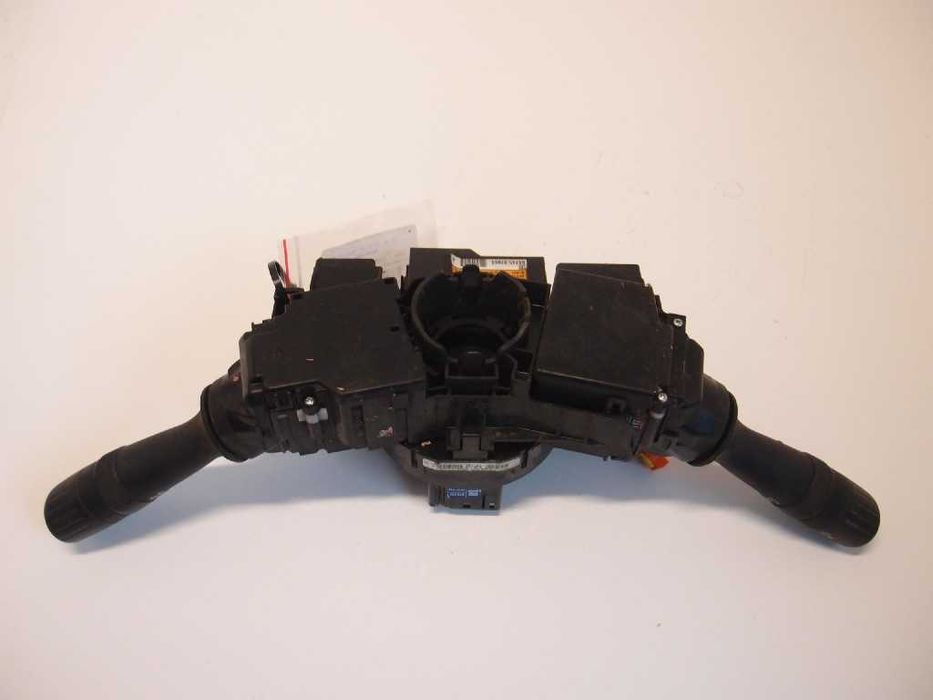 Przełączniki pod kierownice Toyota Auris E18 1.8 hybrid 2013r.