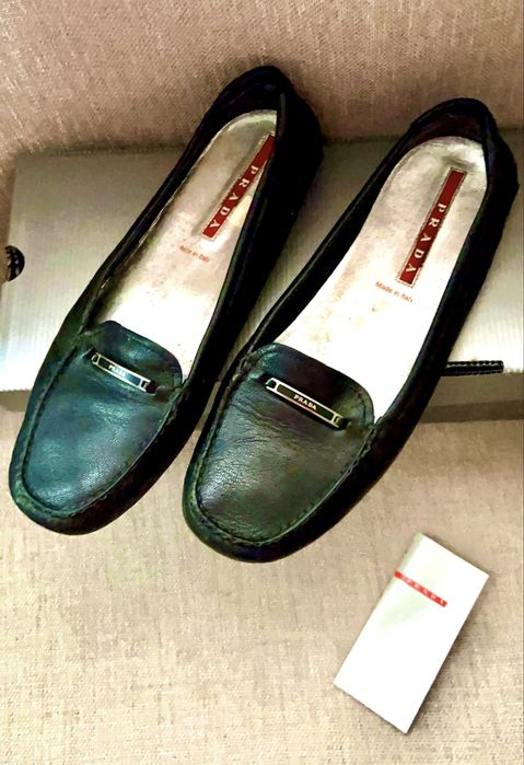 Mocassins Prada em azul marinho