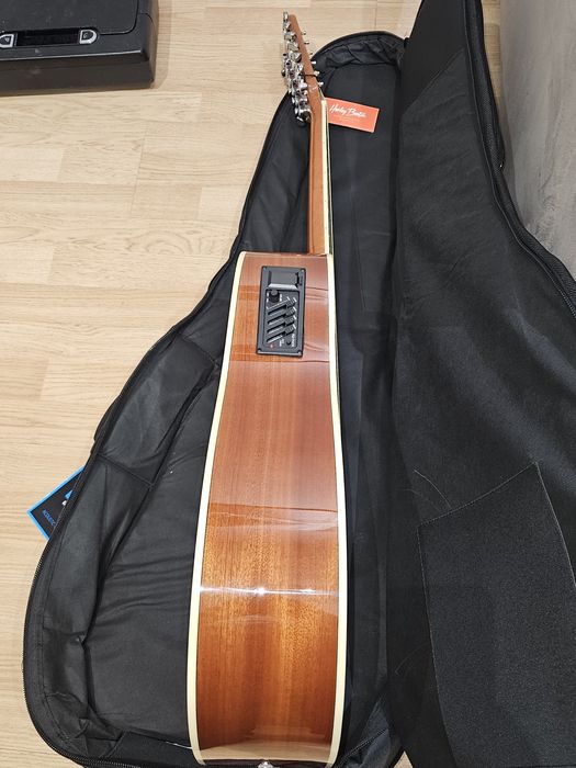Zestaw gitara elektroakustyczna 12-strunowa Harley Benton + Futerał