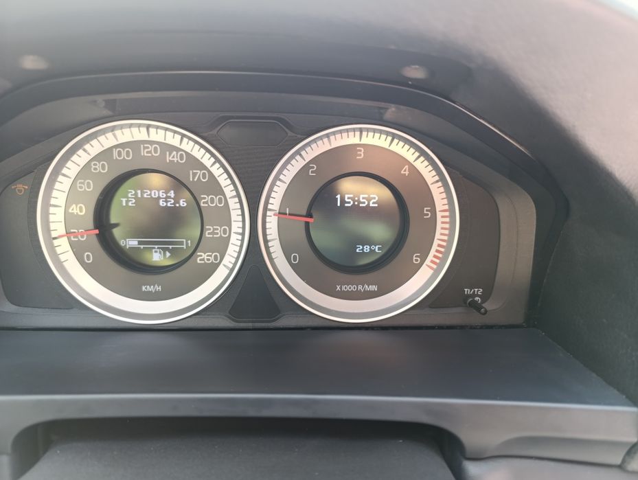 Продаж Volvo V60 2011p