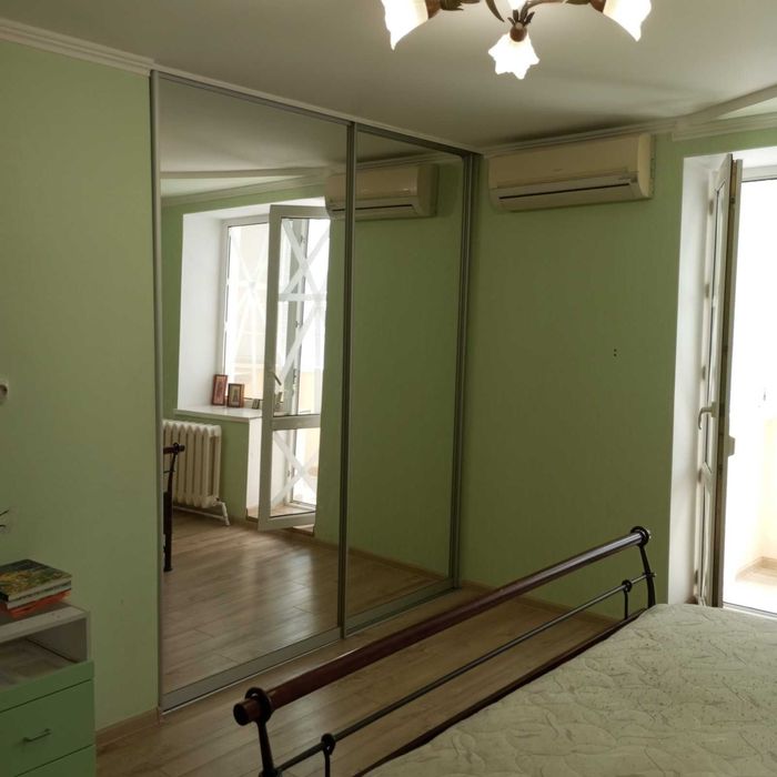 Продам квартиру в кирпичном доме с ремонтом