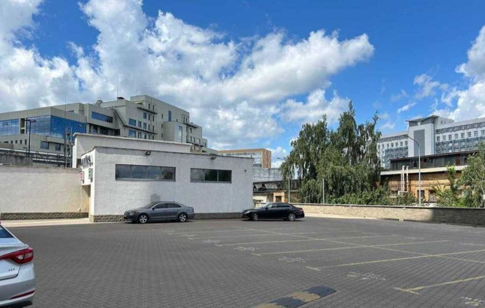 Продаж офісу, бізнес центр «Преміум» класу «В»