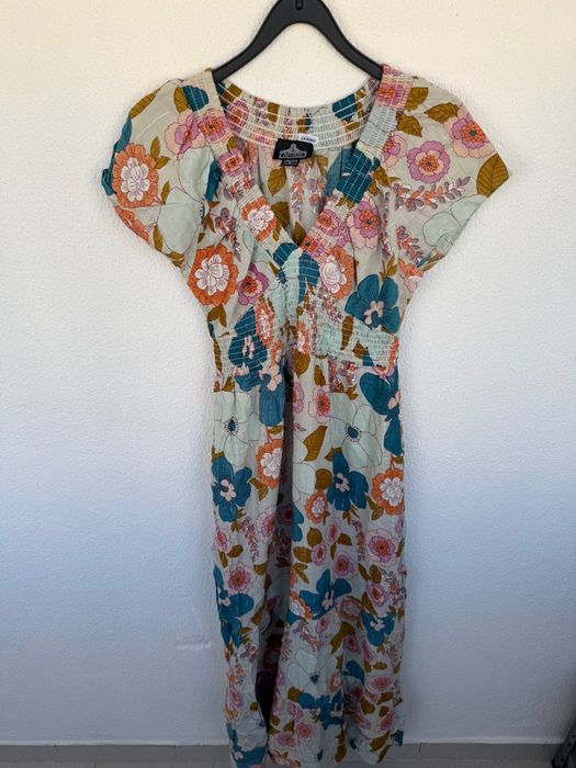 Vestido Floral Mulher