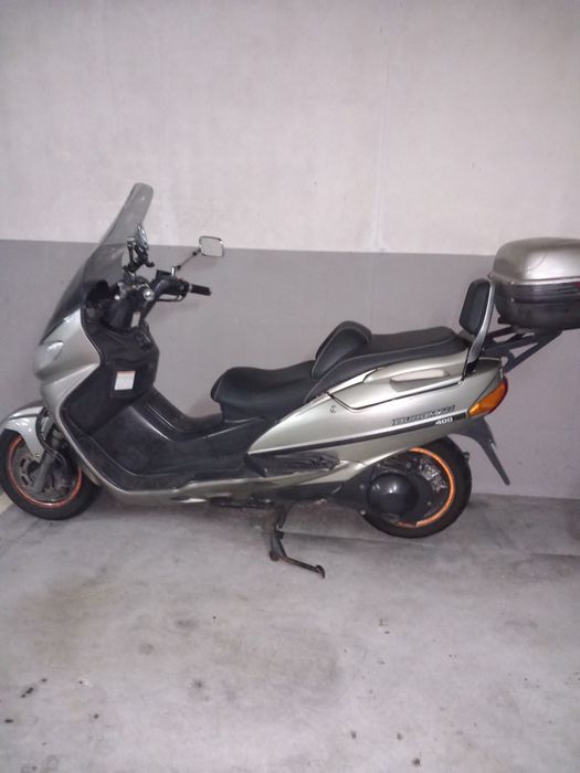 Suzuki burgman 400 de 2003 em bom estado