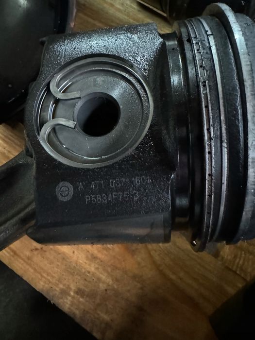 tłok z korbowodem silnik blok wał om 471 mercedes actros mp 4 a4710371601
