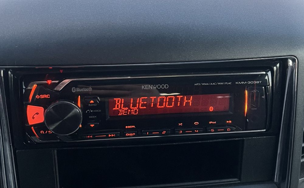Автомагнітола Kenwood KMM-303BT Bluetooth / USB/AUX
