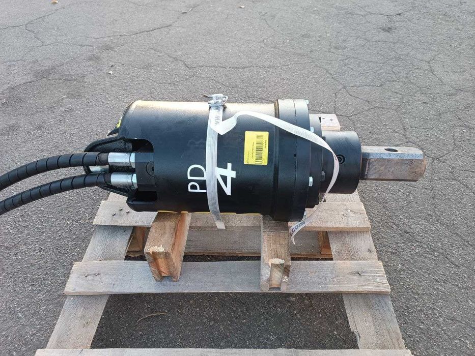 Гідробур в наявності Ямобур Гідрообертач Шнековий бур Digga