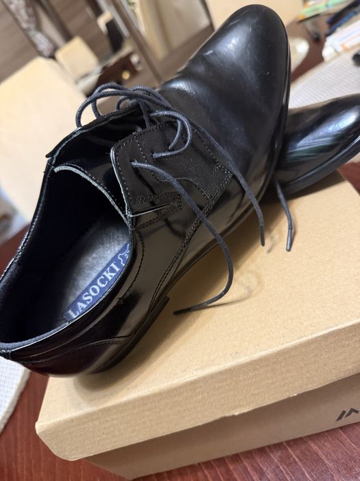Buty męskie Lasocki – lakierowane, stan bardzo dobry! 40