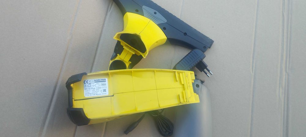 Акумуляторний віконний пилосос WV 50 plus