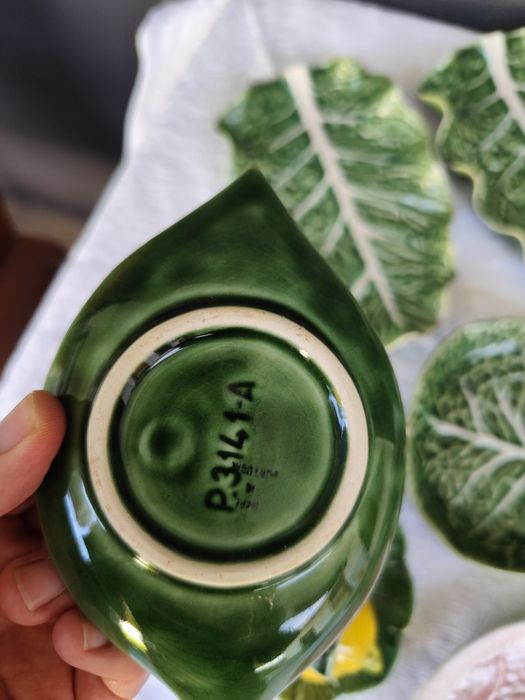 Conjunto de peças de faiança Bordallo Pinheiro