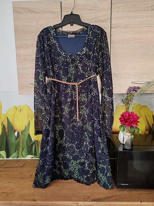 Śliczna ciekawa wygodna sukienka midi Qiero rozm 50 poliester/wiskoza