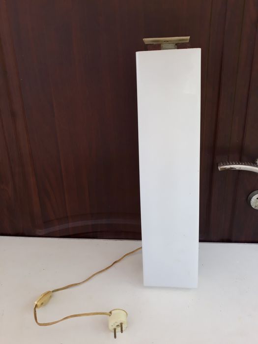 Светильник дневного света настенный