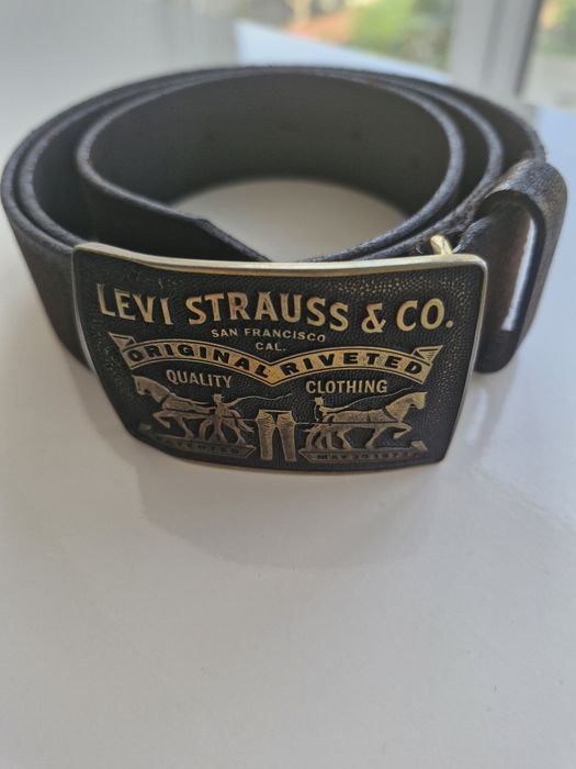 Шкіряний ремінь Levi's
