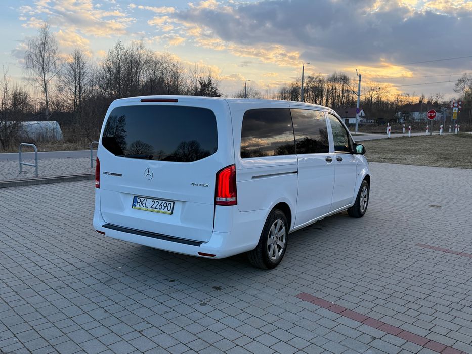 WYNAJEM Busa mini busa Mercedes Vito Tourer 9 osób Long 2.2 BiTurbo 7G