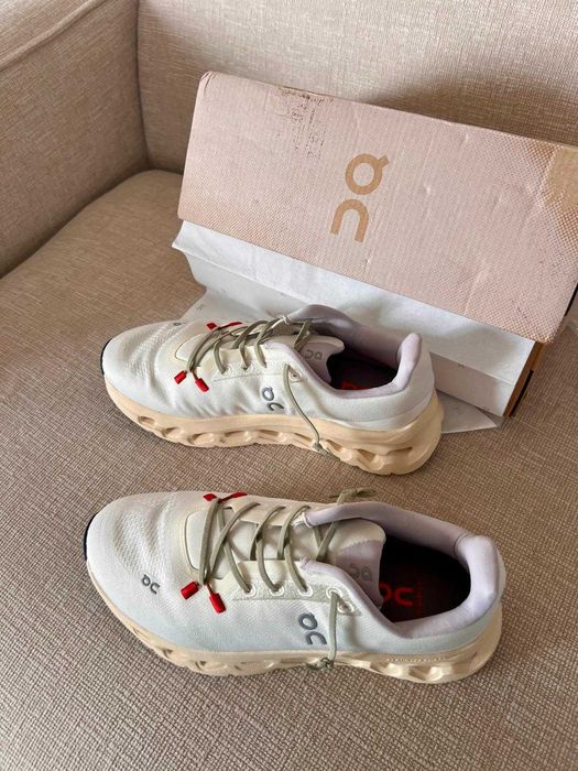 Tenis On  Running Cloudtiltd " Pearl/Ivory