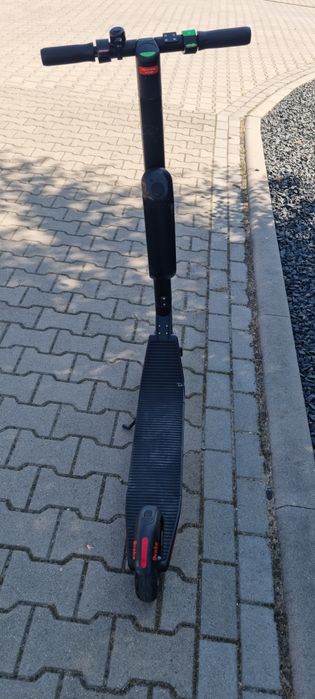 Hulajnoga elektryczna segway ninebot