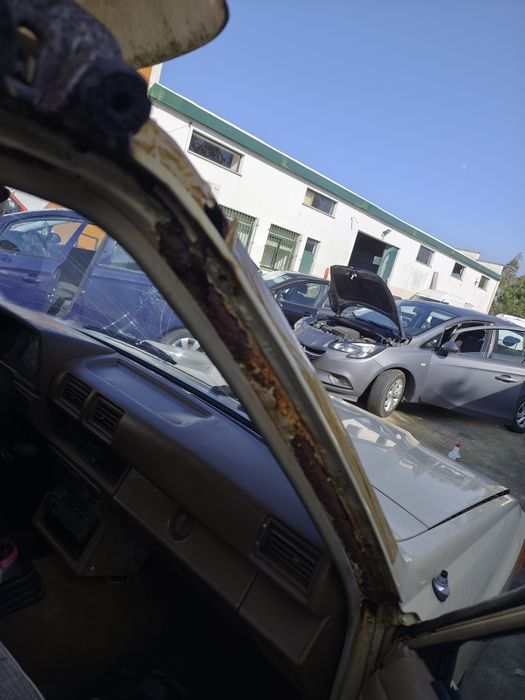 Toyota Hilux contentor isotérmico