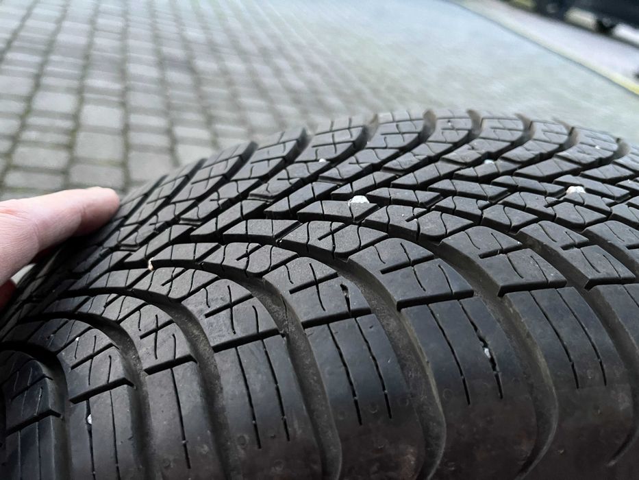 Opona używana całoroczna 185/60 R14 Dębica Navigator 3 - 1 szt