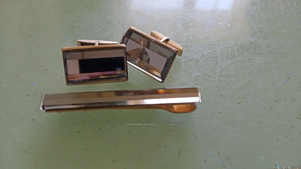 Запонки чоловічі