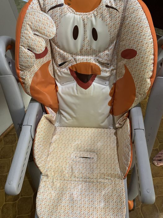 Продам  стільчик для годування Chicco