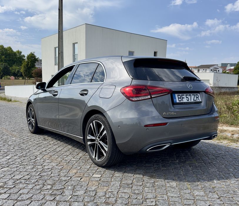 Mercedes A250e 2020 hibrido plug-in