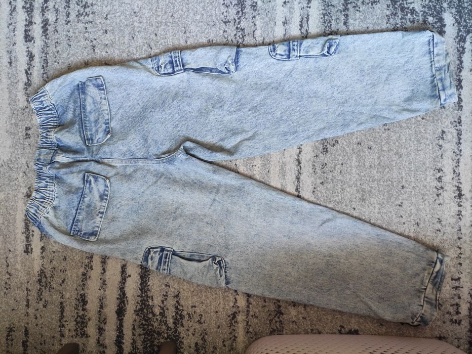 Najmodniejsze jeansy jogger 158 Reserved
