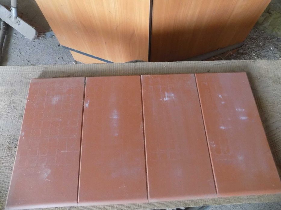 cegła klinkierowa i parapety ceramiczne