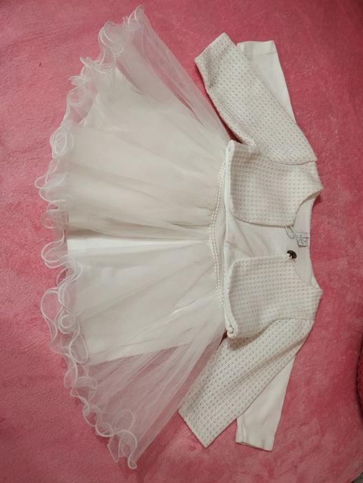 Дитяча святкова сукня.