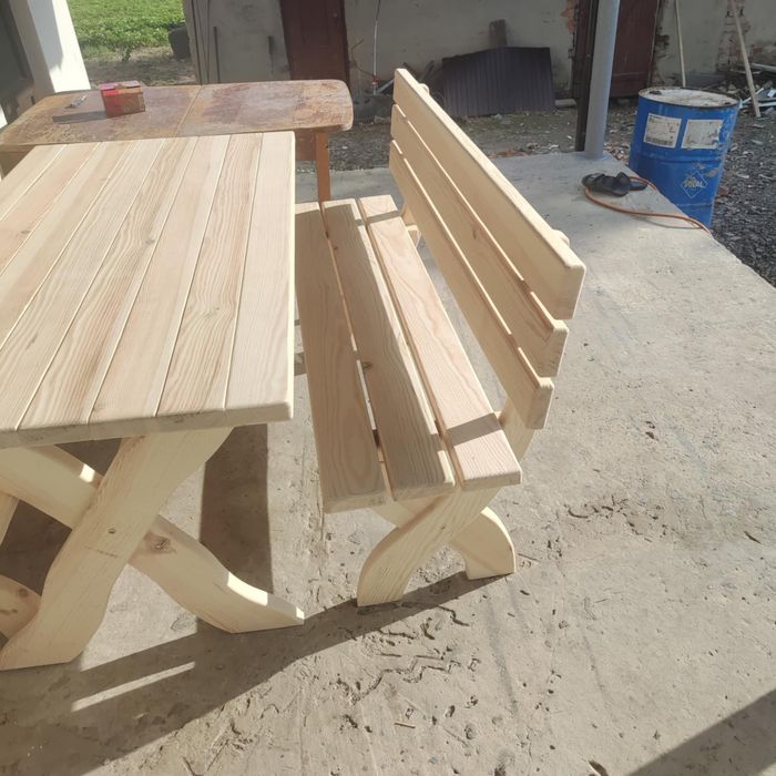 Продам новий стіл довжина 150