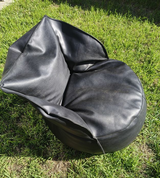 Puff em forma de sofá