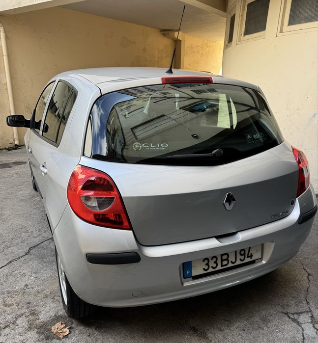 Renault Clio III 1.2 16V - 75Cv - Gasolina