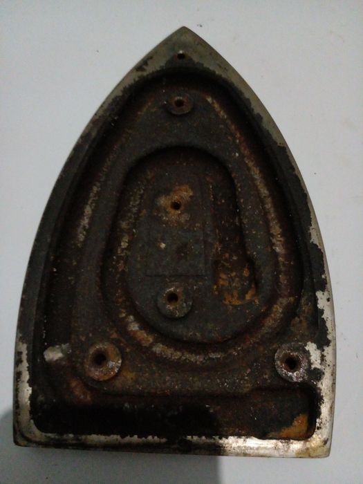 Подошва чугунная утюга